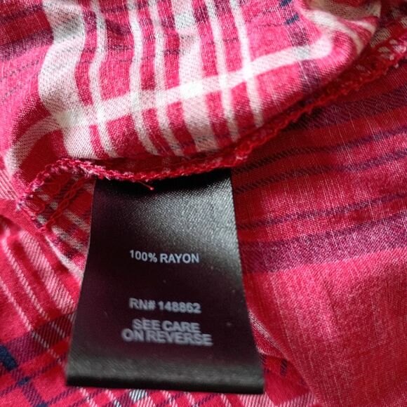 Torrid Red Challis Plaid button front short Dolman Sleeve blouse 2X - Picture 7 of 8